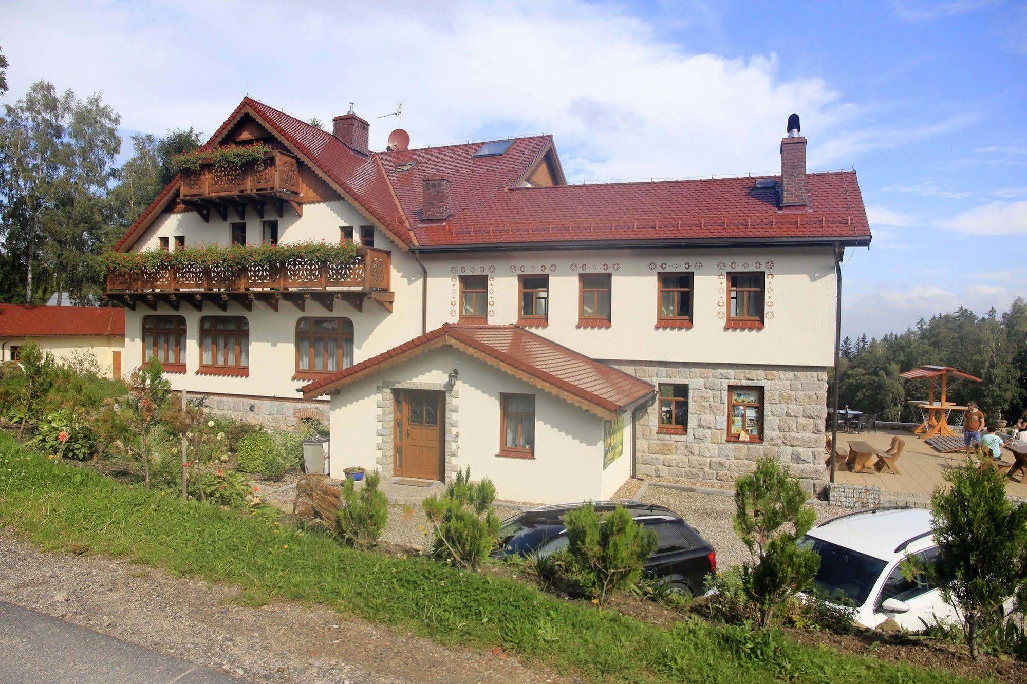 Przystanek Bavaria - Sauny, Parking Oraz Wstep Do Parku Bajek W Cenie! Karpacz Exterior photo